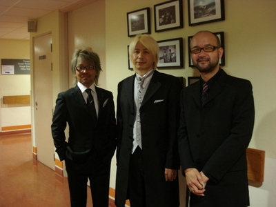 middle_1209398889.jpg